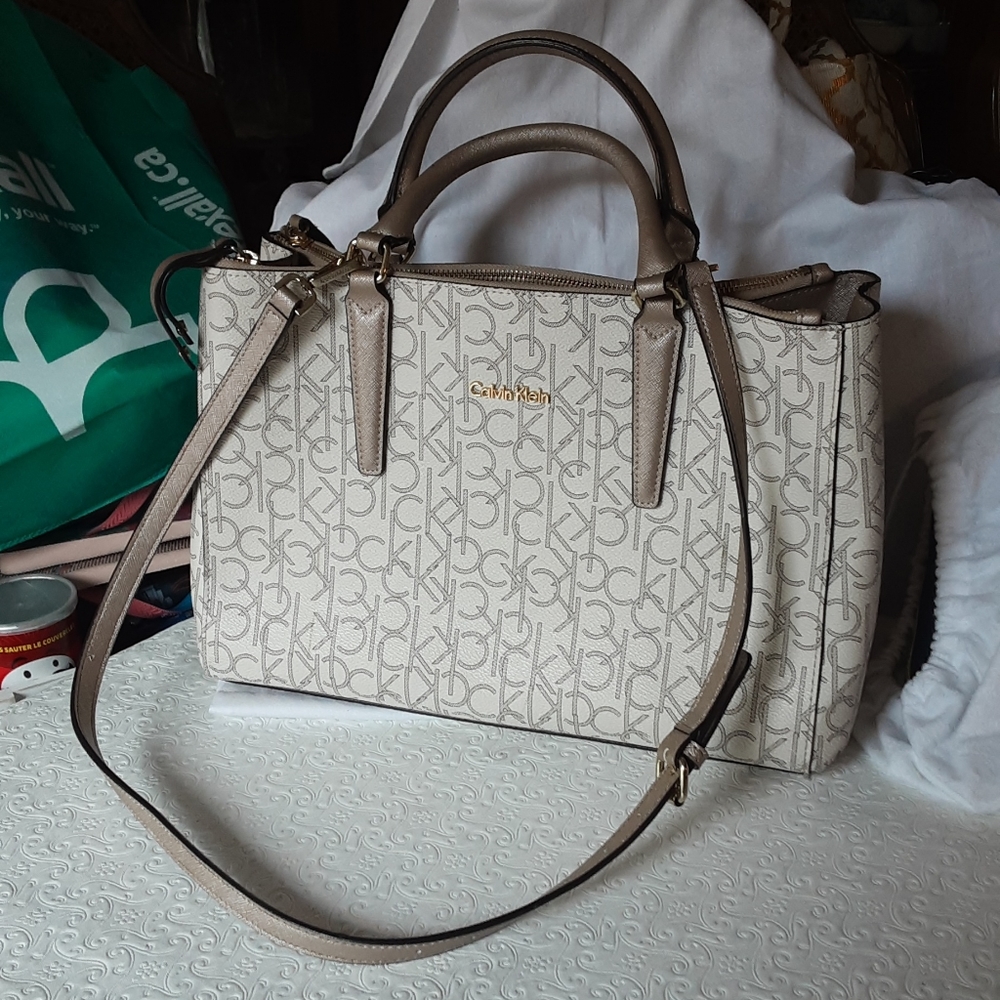 EUC Calvin Klein Logo Bag